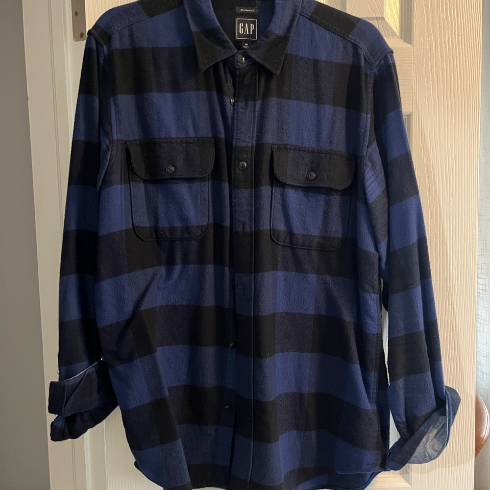 GAP Men's Blue and Black Plaid Shirt